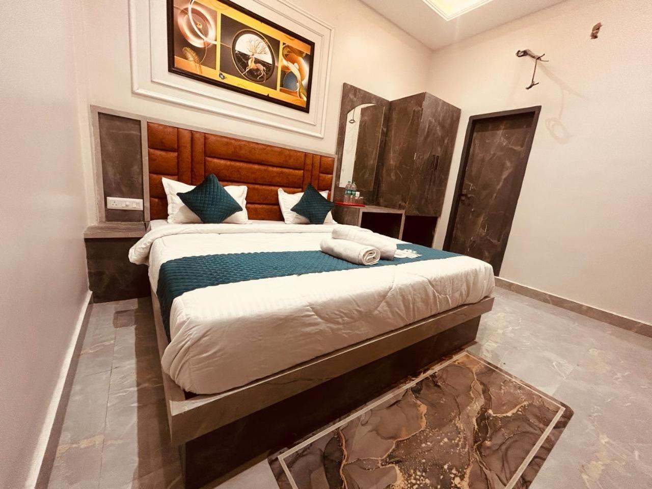 Homestay Wooibhotels The Solitaire Vrindavan